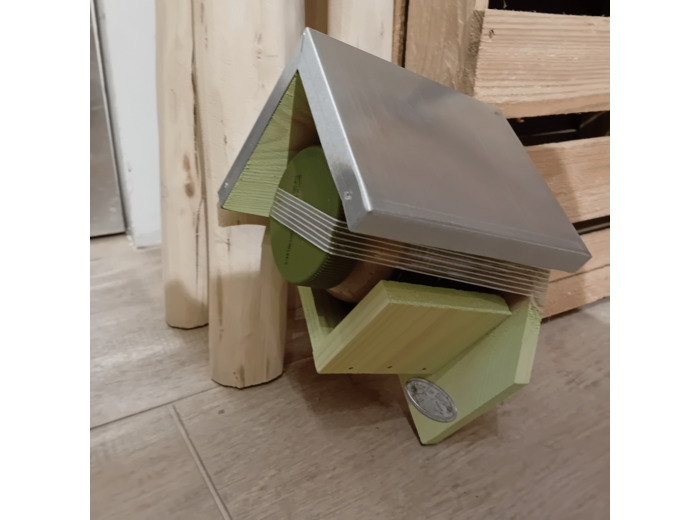 mangeoire + beurre de cacahouette